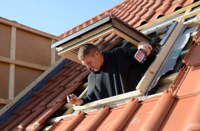 Pose de fenêtres de toit Velux aux Deux-Fays
